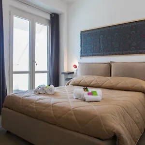 Apartment Overseas - Penthouse - Attico - Palazzo San Matteo -
